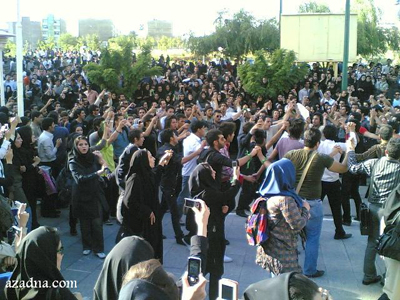 On Wednesday, May 20, 2009 more than 1,500 students at the Open University of Karaj, western Tehran, disrupted a recording session scheduled for a special broadcast on the state-run radio and TV aimed at promoting the Iranian regime’s upcoming presidential elections. 