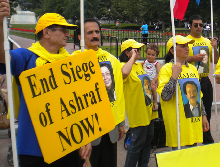 On June 3, 2009, Iranians in Washington continued their 125th day of protests in front of the White House. They noted that in accordance with international law, the US government bears the responsibility to protect Ashraf residents and to ensure respect for their rights. The demonstrators urged the US President to personally intervene in the matter in order to prevent the occurrence of a humanitarian catastrophe in Ashraf City.