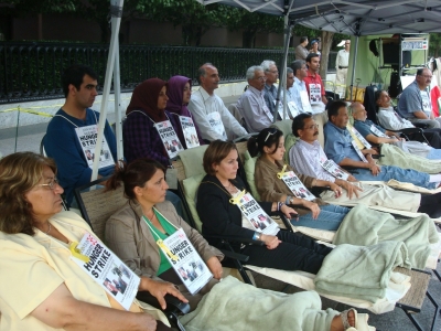 Iranian exiles on hunger strike outside the White House