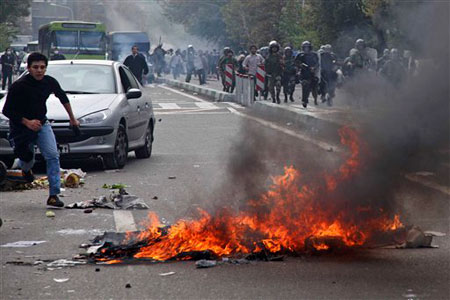 Protests and clashes in Gisha, Tehran-e No, and Mohseni Square