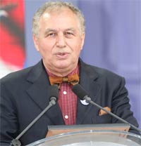 Former Algerian PM honors slain Ashraf residents during 2009 attacks