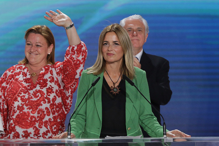 Gari Duran, Spanish Senator: There is strong support for this movement from across the globe. There are representatives from a long list of European countries who are here to express their support for Mrs Rajavi's movement