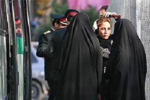 Iranian-women-mandatory-Hijab-300