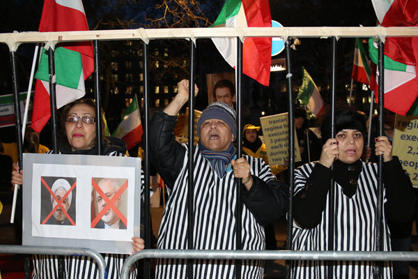 iran-opposition-protesting-zarif-london18