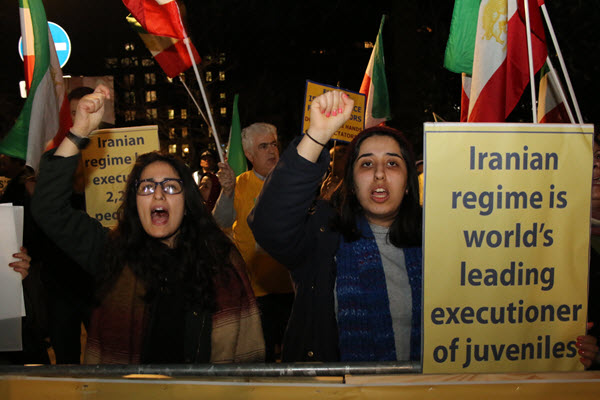 iran-opposition-protesting-zarif-london21