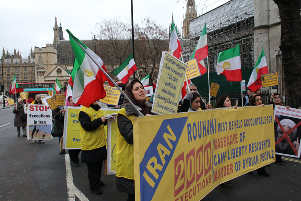 iran-opposition-protesting-zarif-london3