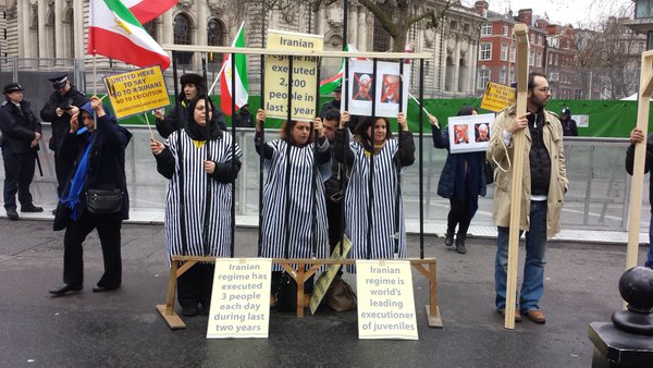 protesting-zarif-london25