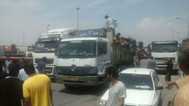 iran-truck-drivers-strike-2