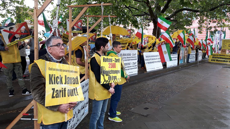 iranians-in-germany-protest-13