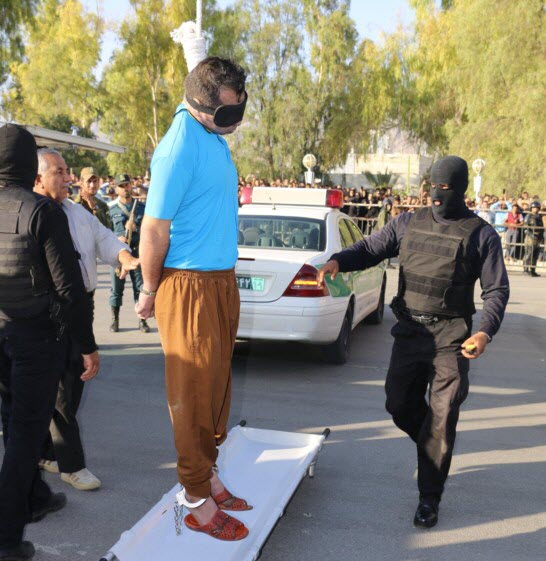 Public-execution-in-Kazerun-Iran-12