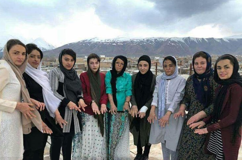 Iran-schoolgirls-Shin-Abad-1