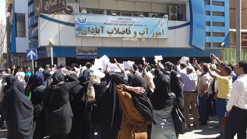 Iranian Women Lead Protests Against the Regime