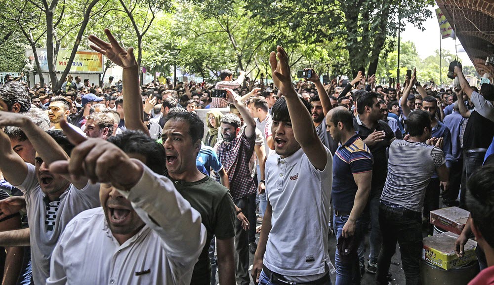 Are-the-Iranian-People-in-the-Midst-of-a-Revolution