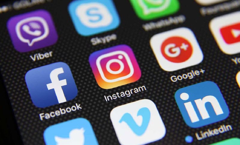More Than 1,000 Social Media Accounts of Iran Regime Shut Down
