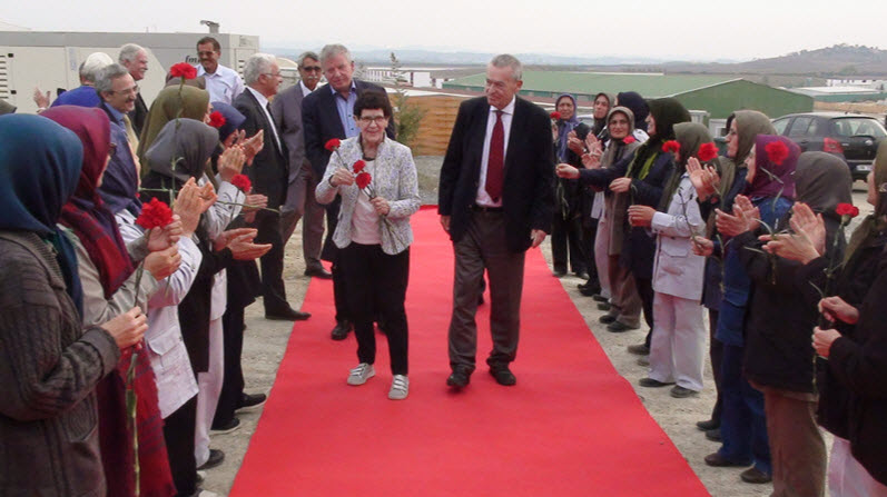 German Parliamentarians visit PMOI-MEK in Albania