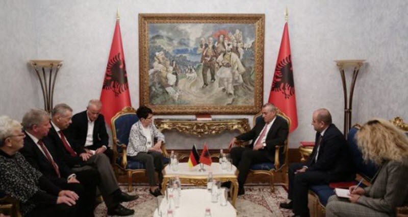 German-Parliamentarians-visit-PMOI-Albania-6
