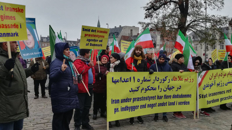 The supporters of Iranian resistance