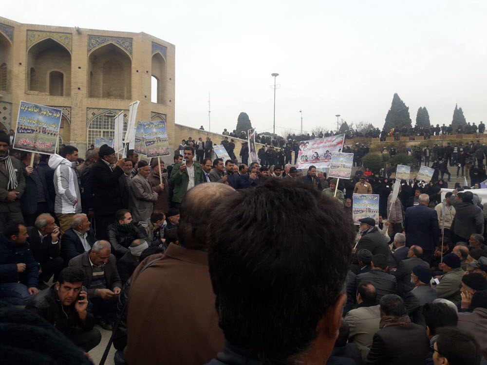 Iran-Demonstrations-of-Farmers-in-Isfahan-and-Retirees-in-Tehran-4