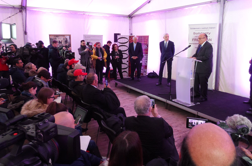 Rudy_Giuliani_speaking_at_the_NCRIs_press_conference_at_the_MEKs_Free_Iran_rally_in_Warsaw