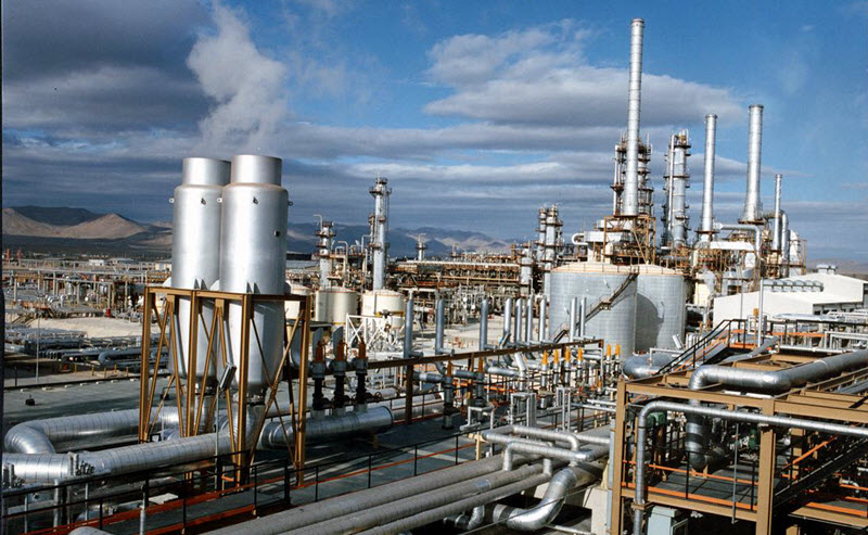 U.S. Should Impose Sanctions on Iran Regime's Petrochemical Industry