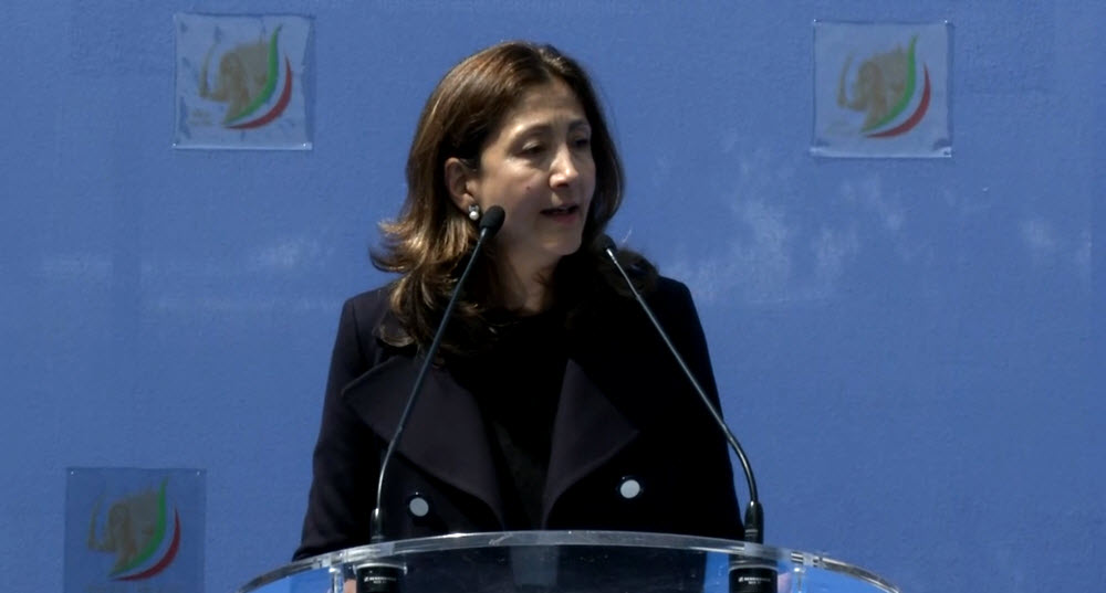 Ingrid_Betancourt_former_Colombian_Senator_and_Presidential_candidate