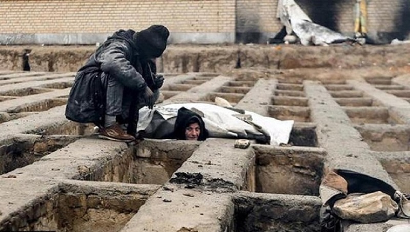 Destitute homeless Iranians live in cemeteries inside empty graves
