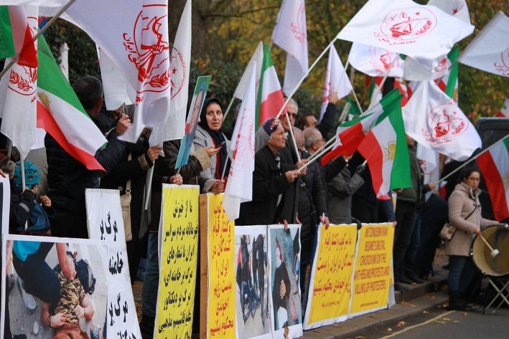 MEK Supporters in Europe Rally in Solidarity With Protesters in Iran